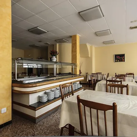 Hotel Montserrat Lloret de Mar