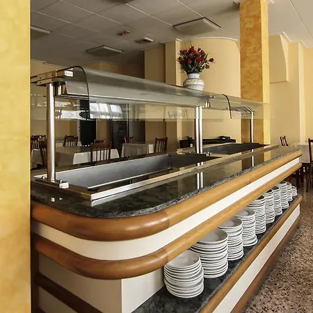 Montserrat Hotel *