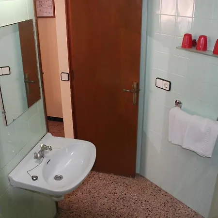 Montserrat Hotel *