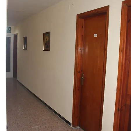 Szálloda Montserrat *